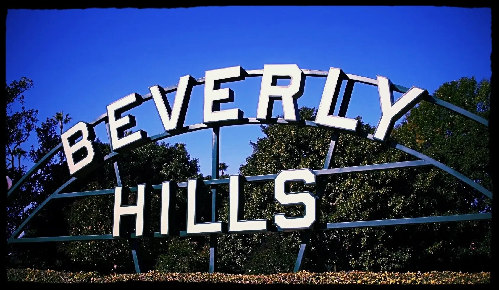 Home_security_systems_Beverly_Hills_Los_Angeles_County_California-025542-edited
